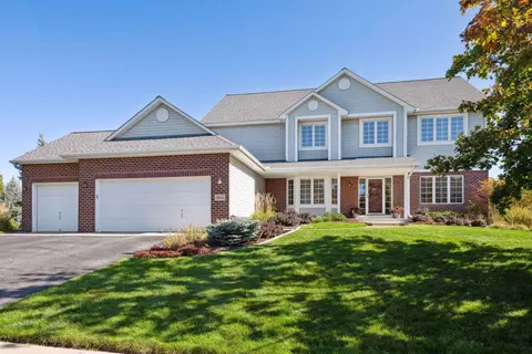 9615 Geisler Rd, Eden Prairie, MN 55347