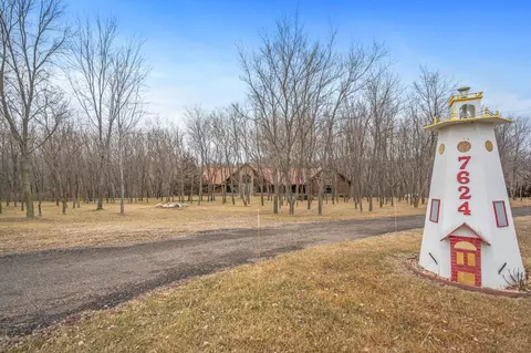 7624 Woodland Trl, Greenfield, MN 55373