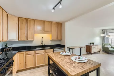 3215 Pillsbury Ave S #110, Minneapolis, MN 55408