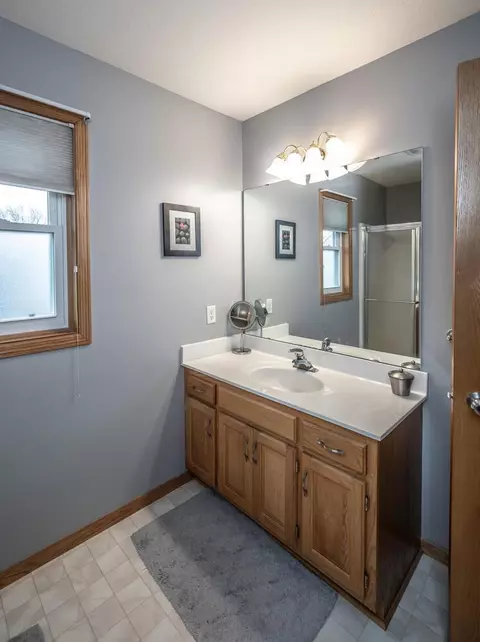 Bath - 2409 Birch St W, Rosemount, MN 55068 photo 2 of 4