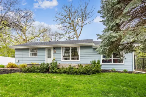 1673 Canary Ln, Mound, MN 55364