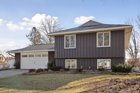 14142 Drexel Ct, Apple Valley, MN 55124