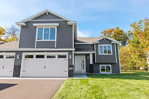 205 8th Ave SE, Isanti, MN 55040