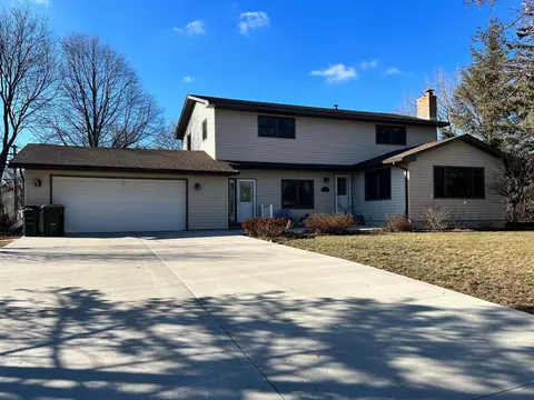 564 7th St, Granite Falls, MN 56241