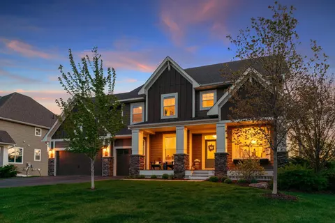 1641 Dutch Lake Dr, Minnetrista, MN 55364
