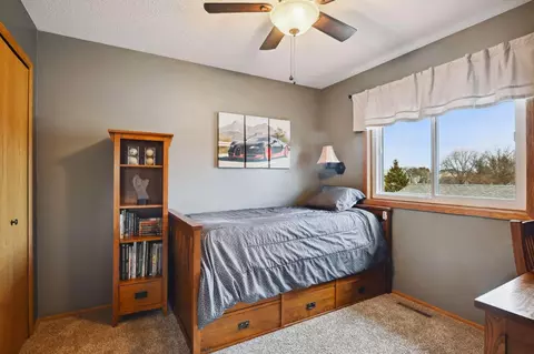 Bedroom - 6511 109th Pl N, Champlin, MN 55316 photo 5 of 9