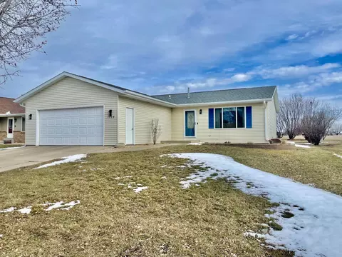 1708 N Spring Ave, Worthington, MN 56187