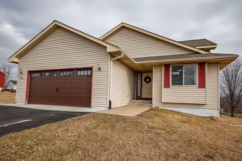 868 N Grant St, Ellsworth, WI 54011
