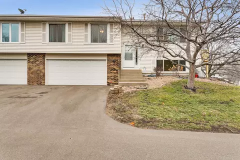 1743 W 140th St, Burnsville, MN 55337