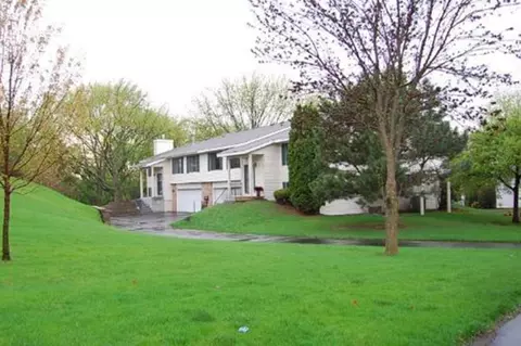 3864 Heather Dr, Eagan, MN 55122