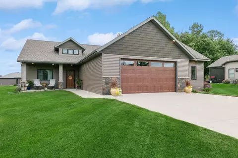 3332 Topaz Ln S, Saint Cloud, MN 56301