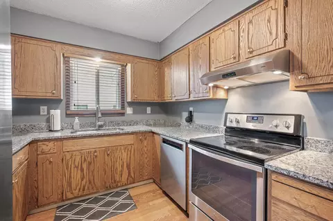484 Geranium Ave E, Saint Paul, MN 55130 photo 7