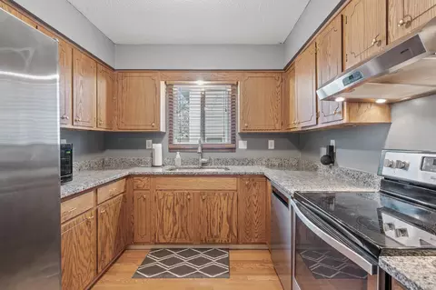 484 Geranium Ave E, Saint Paul, MN 55130 photo 5