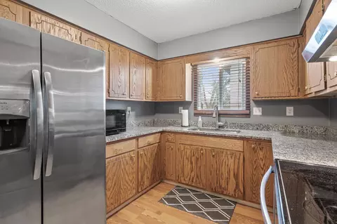 484 Geranium Ave E, Saint Paul, MN 55130 photo 6
