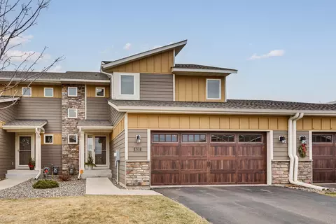 637 Hideaway Ln, Woodbury, MN 55129