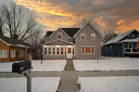 320 3rd St N, Delano, MN 55328