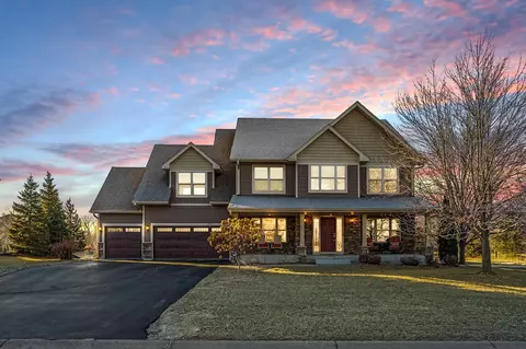 3373 Turner Dr SW, Prior Lake, MN 55372