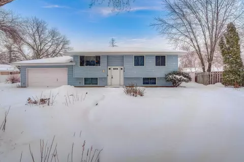 718 111th Ave NE, Blaine, MN 55434