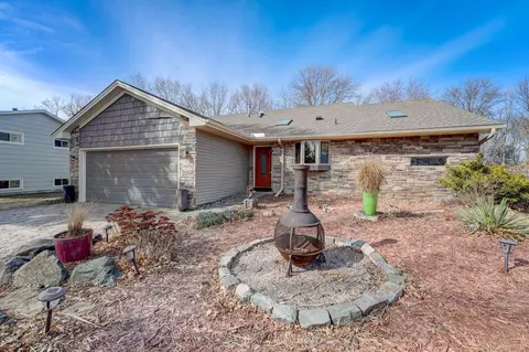 6673 Hokah Dr, Lino Lakes, MN 55014