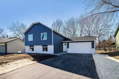 19146 Barrington Dr, Eden Prairie, MN 55346