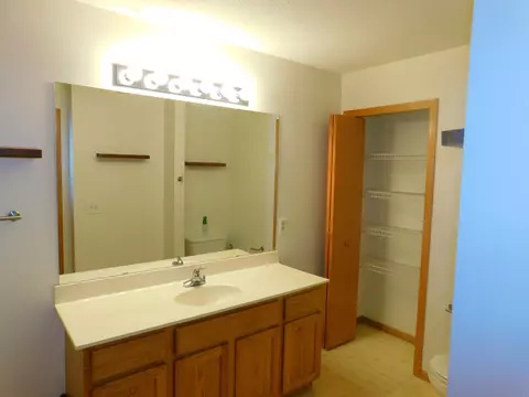 2113 Willow Cir, Centerville, MN 55038 photo 7