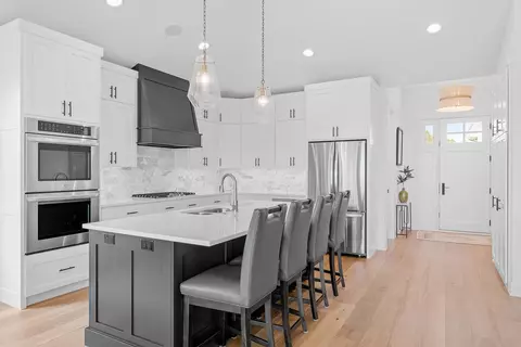 12873 Surrey St, Eden Prairie, MN 55347