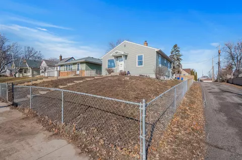 1239 Magnolia Ave E, Saint Paul, MN 55106