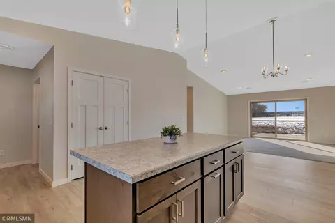 1702 Maple Leaf Ln, Litchfield, MN 55355 photo 9