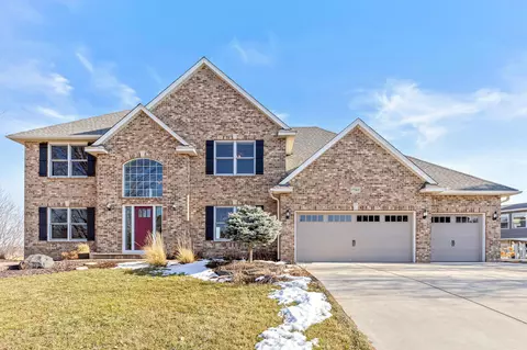17560 Hyde Park Ave, Lakeville, MN 55044
