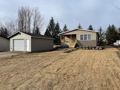 510 California St NW, Hutchinson, MN 55350