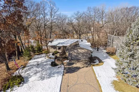 3005 Quaker Ln N, Plymouth, MN 55441