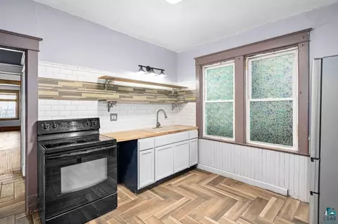 Kitchen - 203 E 6th St, Duluth, MN 55805 photo 2 of 3