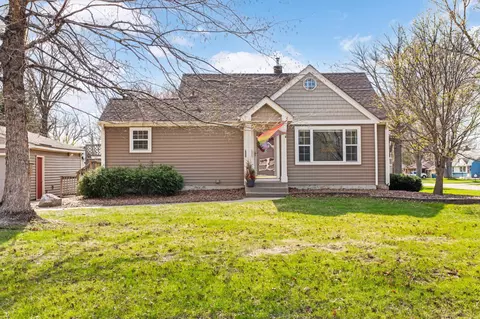 1435 Hampshire Ave N, Golden Valley, MN 55427