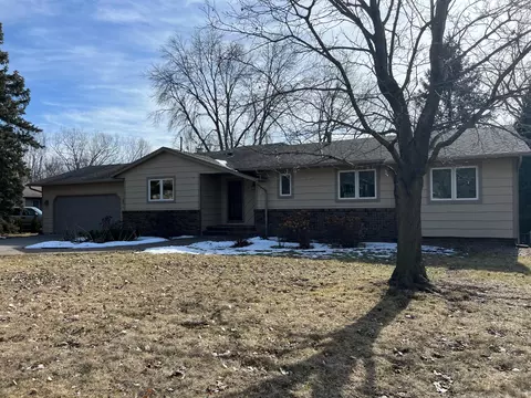480 Darla Ct, West Saint Paul, MN 55118
