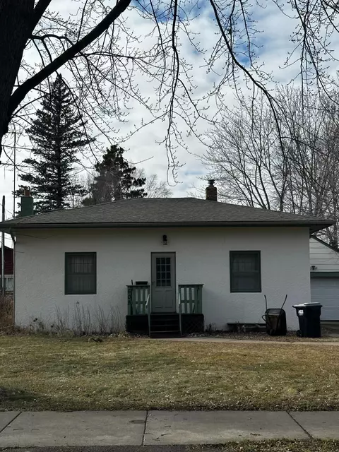 609 5th Ave N, Princeton, MN 55371