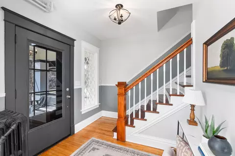 Entry Way - 4721 Robinson St, Duluth, MN 55804 photo 1 of 4