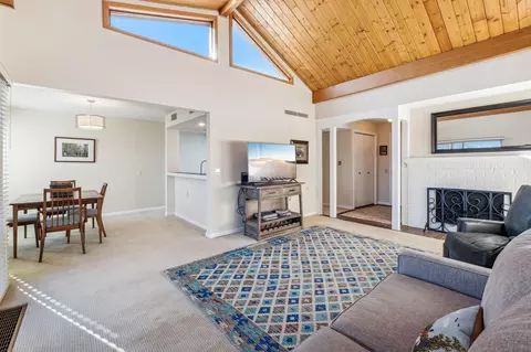 6115 Lincoln Dr #351, Edina, MN 55436