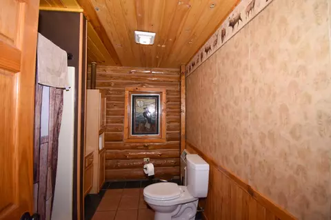 Bath - 34210 Summer Ave, Jenkins, MN 56474 photo 3 of 3