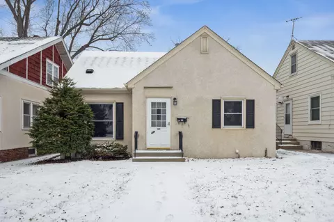 3113 Zenith Ave N, Robbinsdale, MN 55422