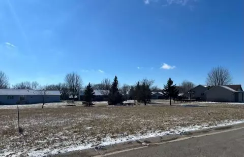 694 E 4th St, Saint Charles, MN 55972