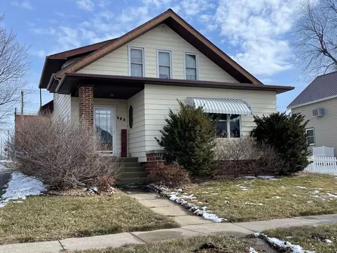 322 Plum St, Lakefield, MN 56150