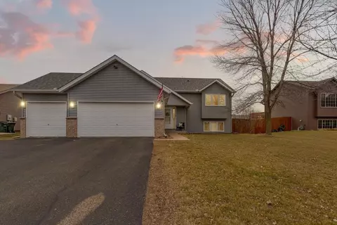 515 9th Ave NE, Lonsdale, MN 55046