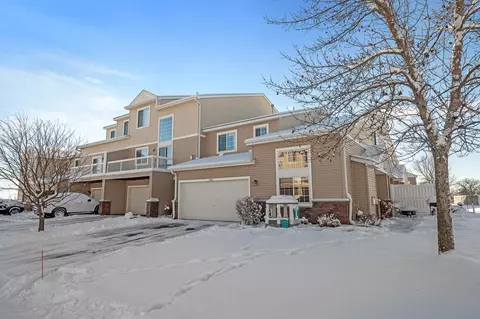 19186 Hoover St NW, Elk River, MN 55330