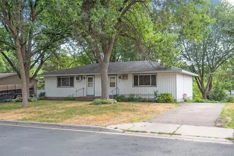 5358 Raymond Ave, Mounds View, MN 55112