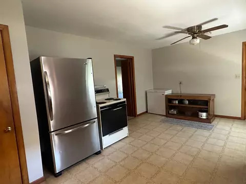 705 Brian St, Marshall, MN 56258 photo 9