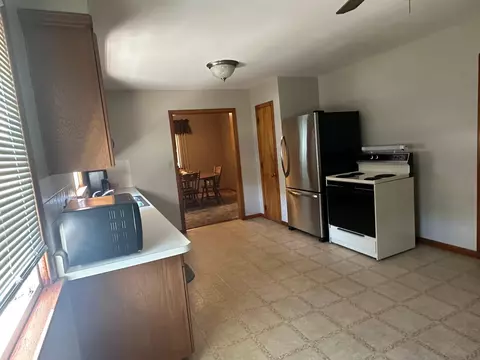 705 Brian St, Marshall, MN 56258 photo 8