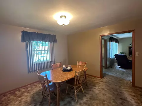 705 Brian St, Marshall, MN 56258 photo 6