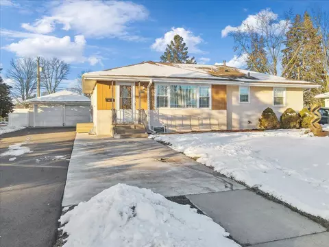 3906 62nd Ave N, Brooklyn Center, MN 55429