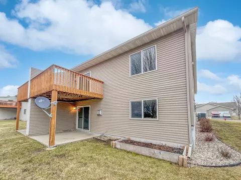 832 Ravoux Cir, Chaska, MN 55318 photo 7