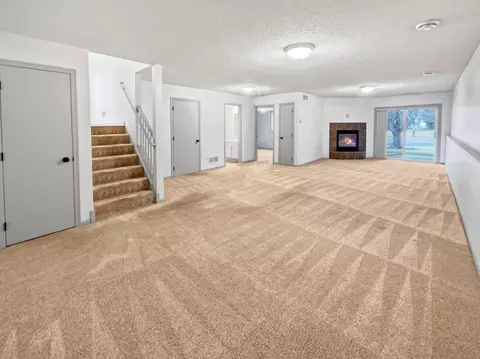 832 Ravoux Cir, Chaska, MN 55318 photo 18